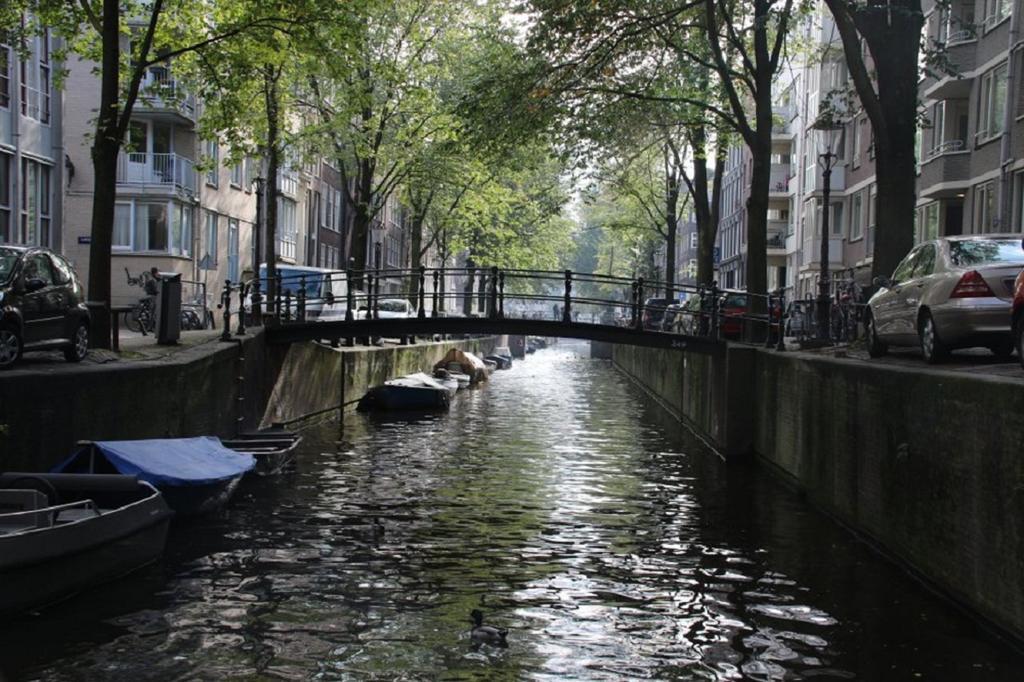 A304 Romantic Seaship In Top Center Hotel Amsterdam Exterior photo