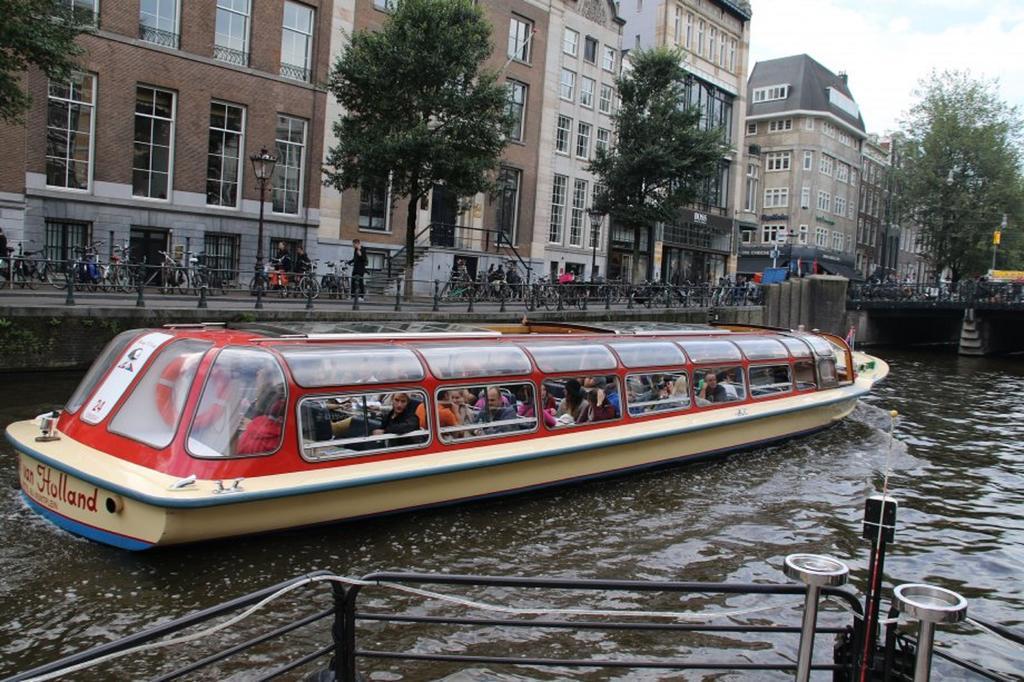 A304 Romantic Seaship In Top Center Hotel Amsterdam Exterior photo